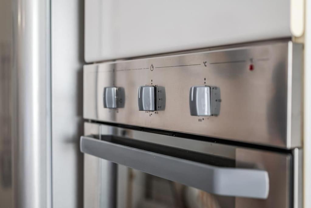 Nuovissima Dimora Con Terrazzino Apartment Milan Luaran gambar