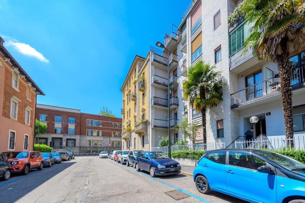 Nuovissima Dimora Con Terrazzino Apartment Milan Luaran gambar